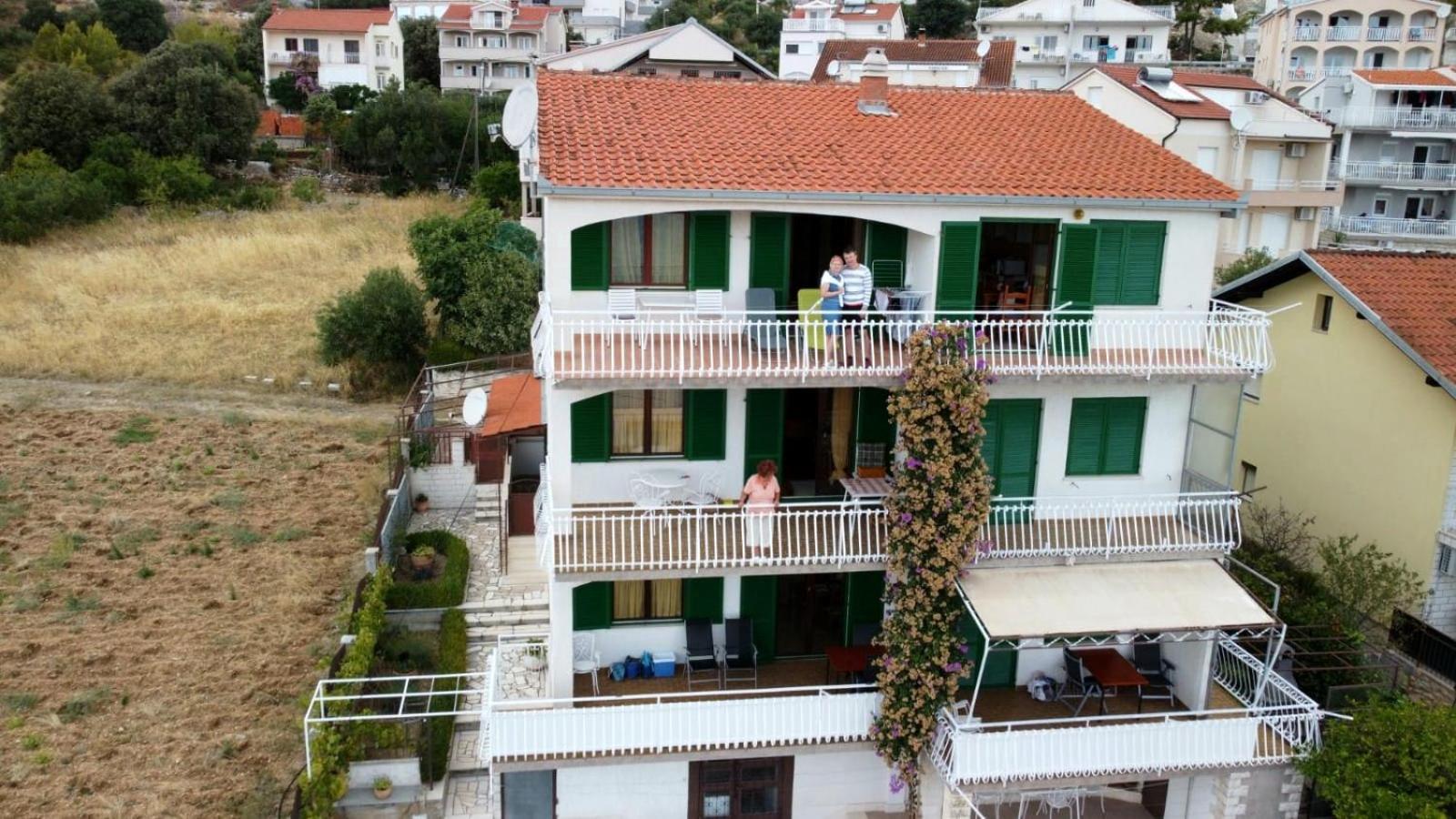 Apartmani Bacic Hr Trogir Eksteriør billede